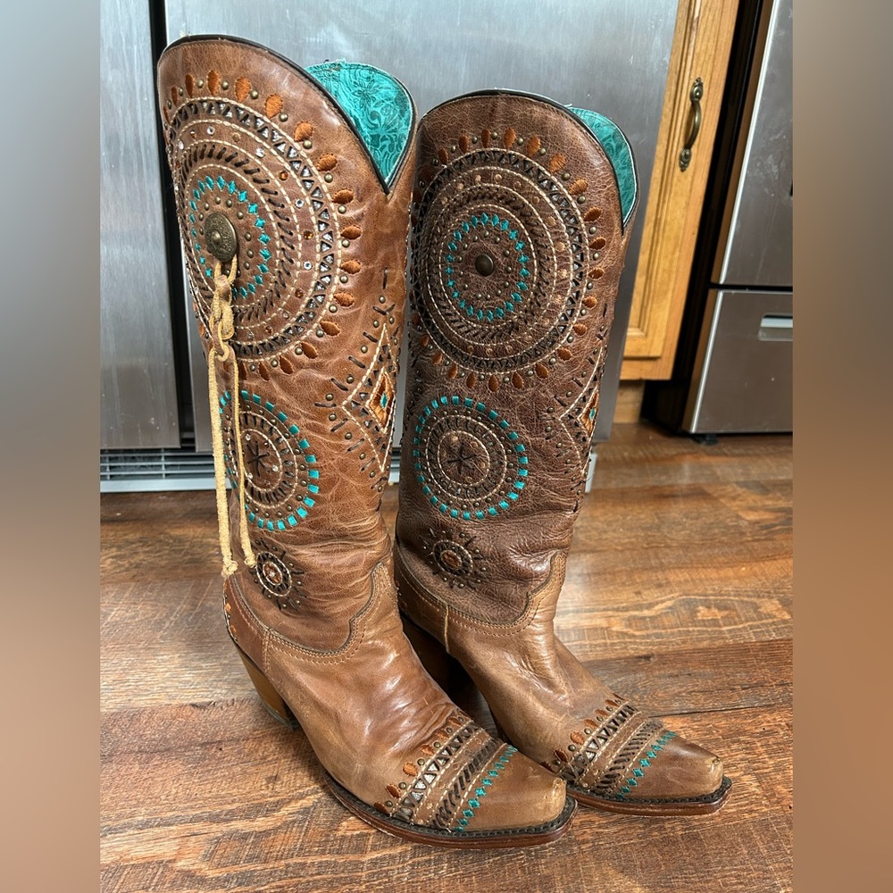 Corral boots